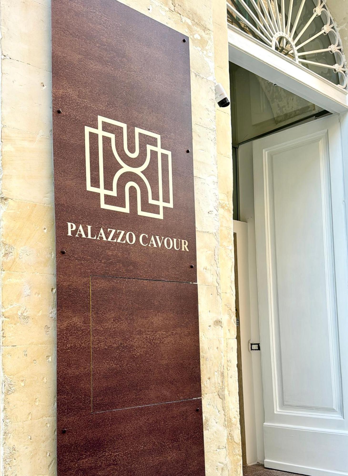 Bed and Breakfast Palazzo Cavour Лечче Экстерьер фото